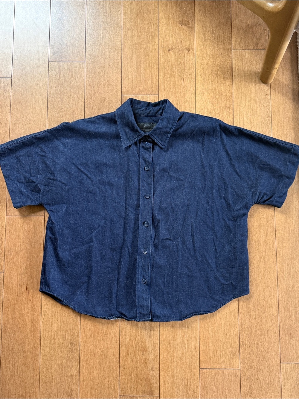 Zara Short-Sleeve Button-Down Shirt in Navy
